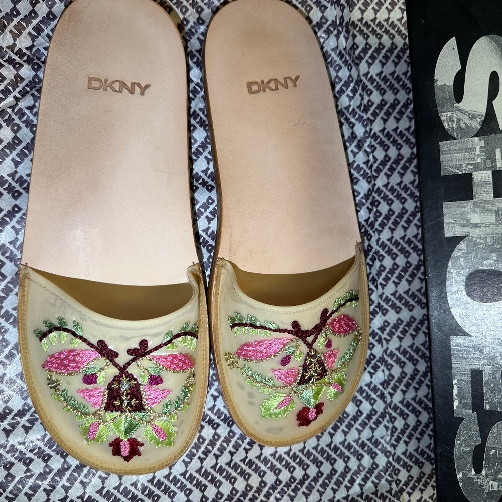 DKNY Women’s Shoe
